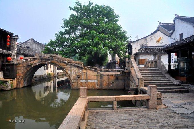 ​苏州河上“共享”《苏州河的早晨》，“半马苏河”读书会举办新书发布和分享会